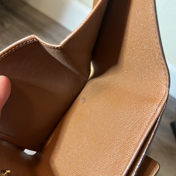 Pre loved authentic LV short wallet - Picture 8 of 8